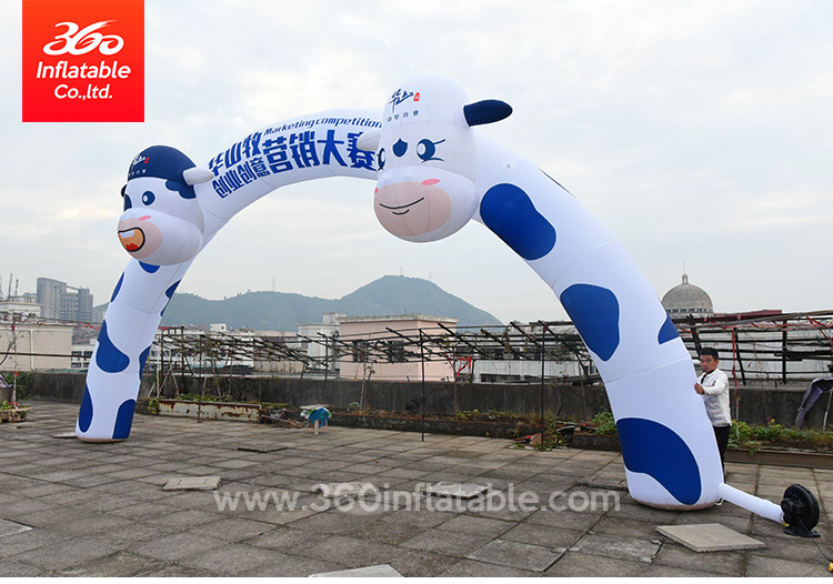 Advertising Dairy Cow Cartoon Inflatable Arch Custom Printing